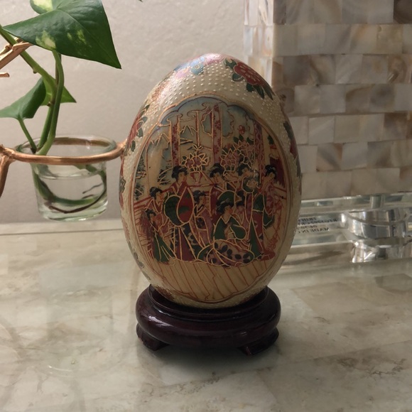 Vintage Japanese Painted Egg Figurine - Picture 3 of 14